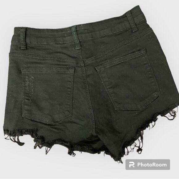 ⚡️ KanCan Black Ripped Jean Shorts ~ Size 27 ⚡️ - Picture 2 of 5